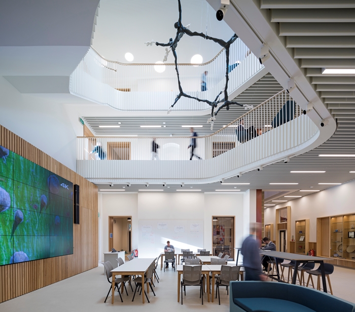 Barton Science Centr4361Nick CavilleWEBIMAGE3jpg