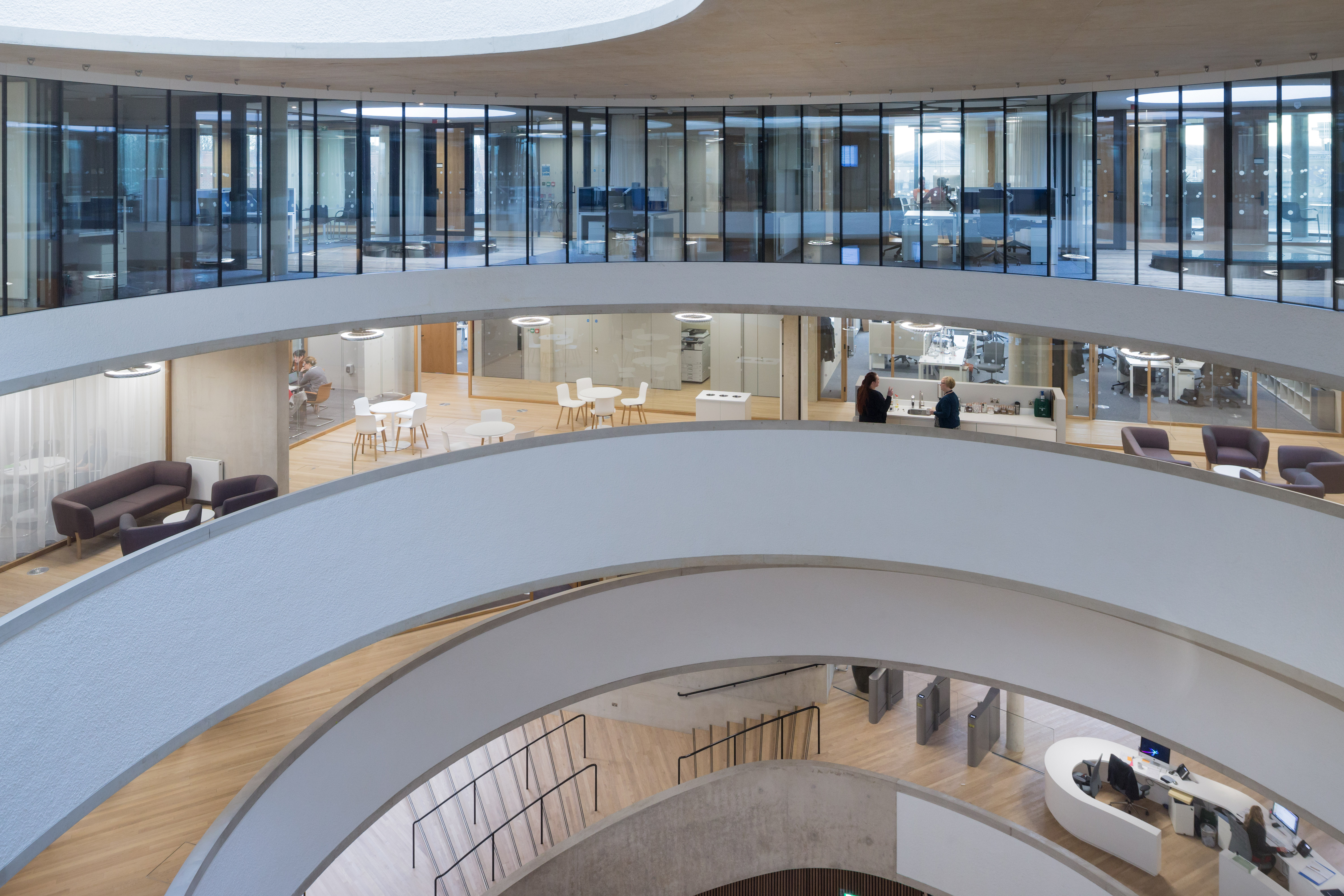 BlavatnikSchoolofGovernmentPressImageIwanBaan5jpg