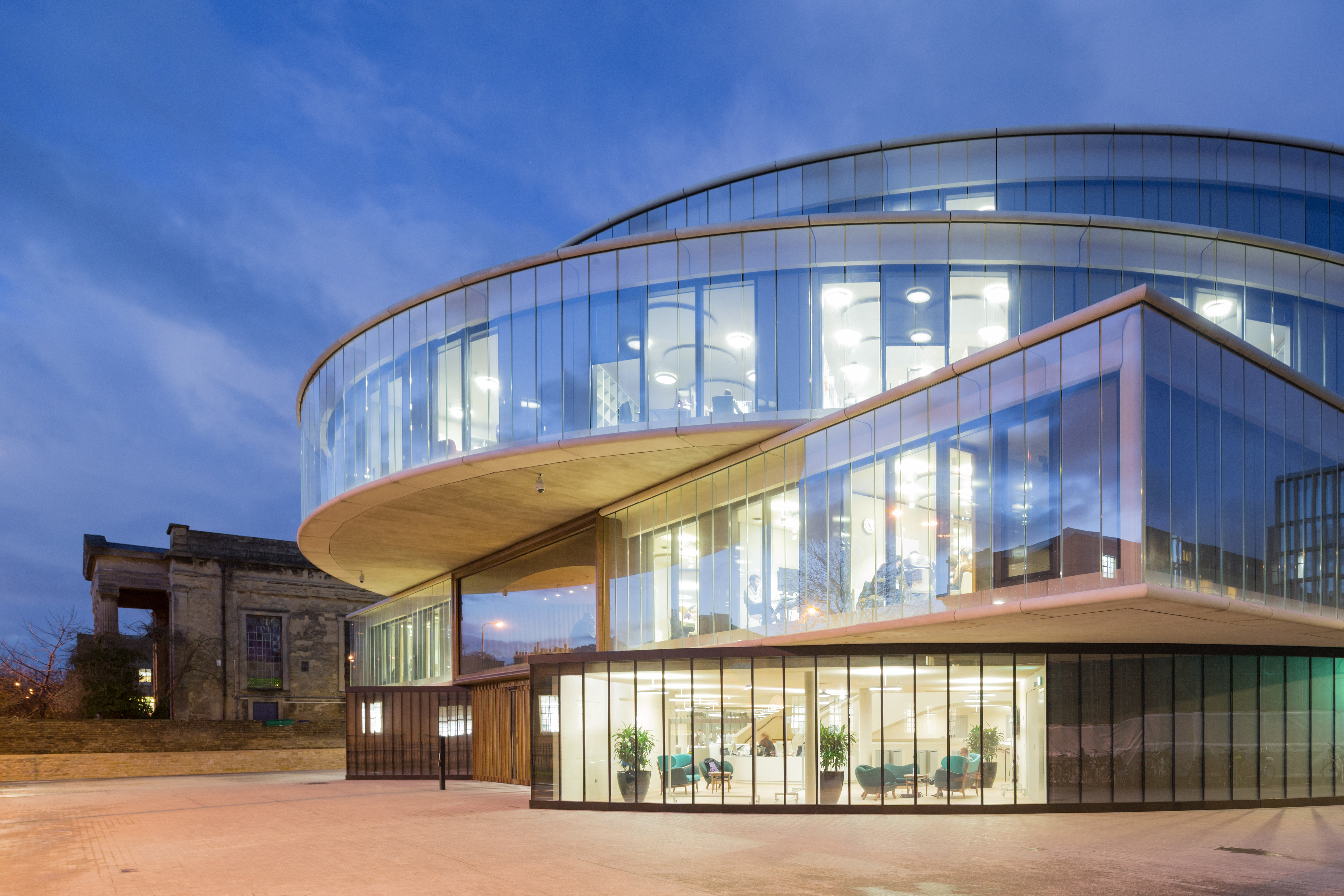 BlavatnikSchoolofGovernmentPressImageIwanBaan2jpg
