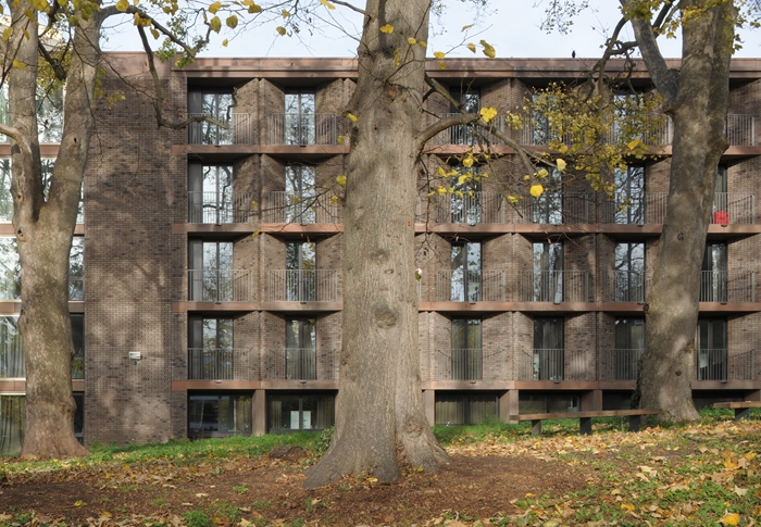 ChadwickHall2730DavidGrandorgeWEBIMAGE10jpg