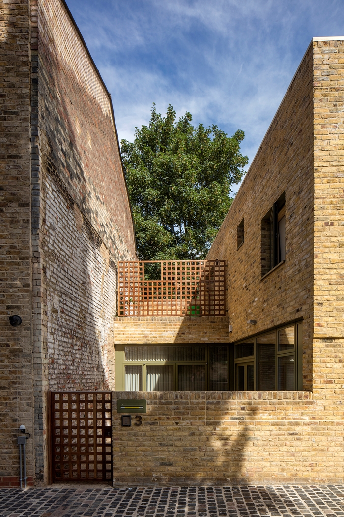 Moray Mews3427Morley von SternbergWEBIMAGE1jpg