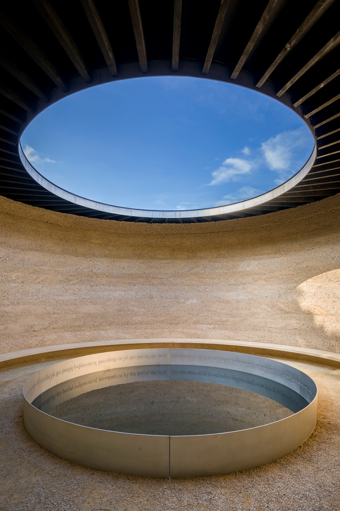 Writ in Water3125Andrew ButlerWEBIMAGE3jpg