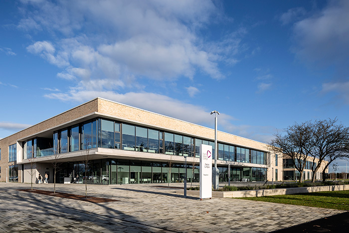 Reiach and Hall ArchitectsForth Valley College Falkirk CampusImage6700x467jpg