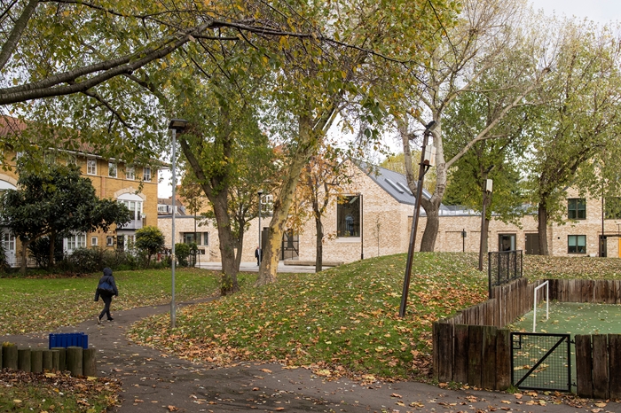 GrangePrimarySchoo2742TimCrockerWEBIMAGE6jpg