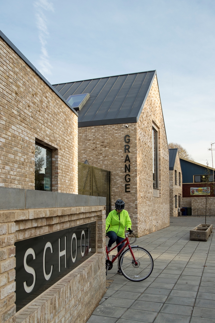 GrangePrimarySchoo2742TimCrockerWEBIMAGE2jpg