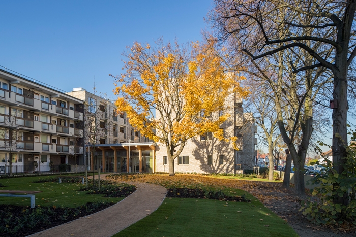 HazelhurstCourt2618TimCrockerWEBIMAGE8jpg