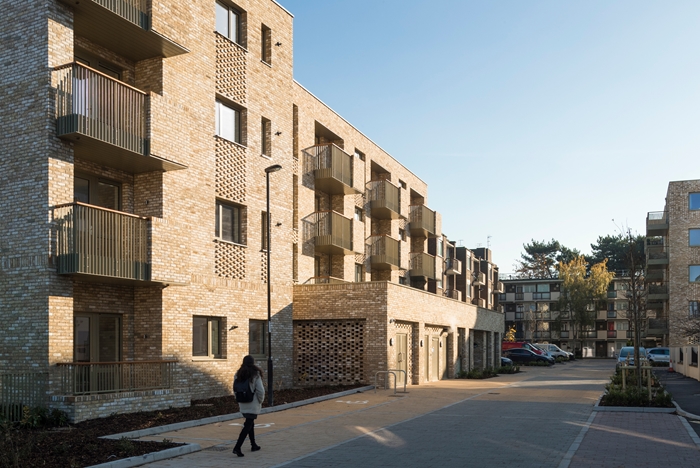 HazelhurstCourt2618TimCrockerWEBIMAGE5jpg