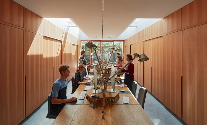 KnoxBhavanStudio2266DennisGilbertWEBIMAGE9jpg