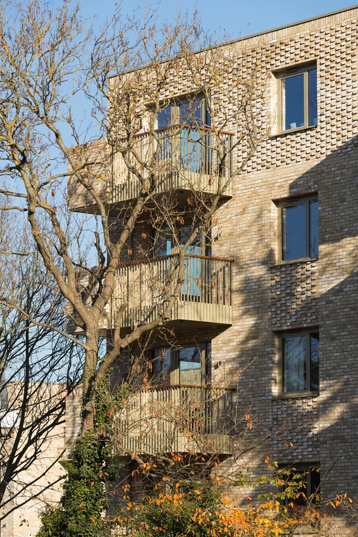 HazelhurstCourt2618TimCrockerWEBIMAGE4jpg