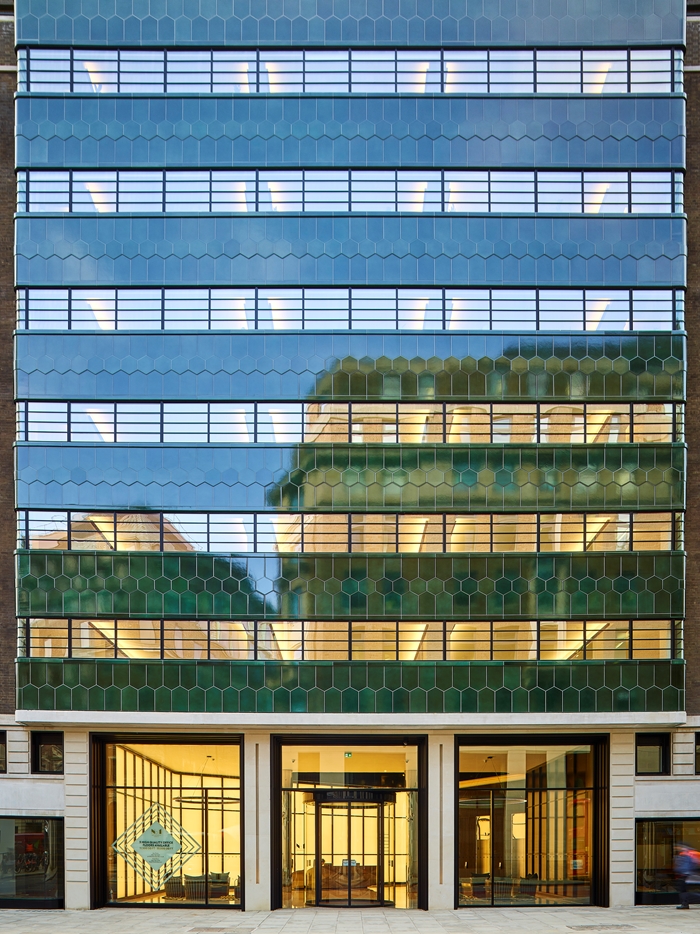 No1NewOxfordStree2210TimothySoarWEBIMAGE1jpg