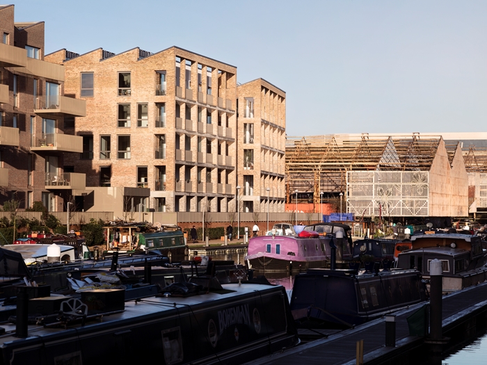 BrentfordLockWest2378RoryGardinerWEBIMAGE2jpg
