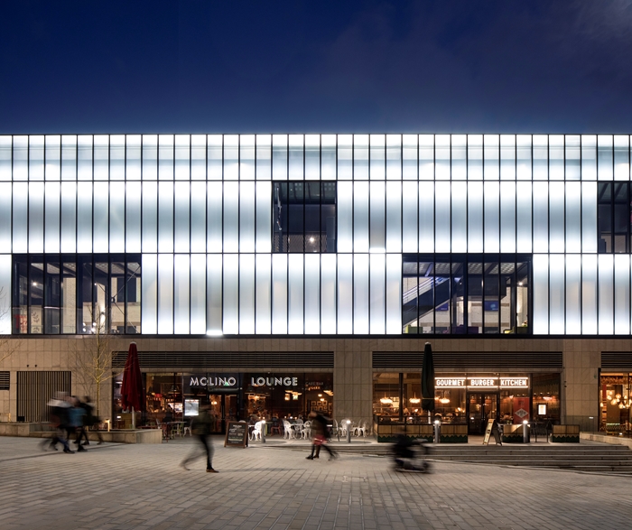 OldhamTownHall1150NickCavilleWebImage2jpg