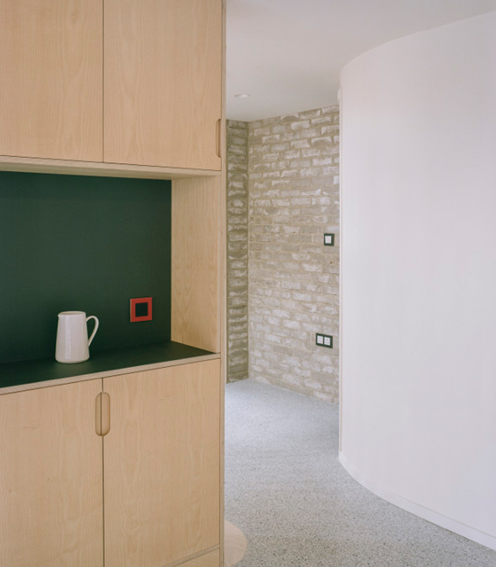 treehousecabinet700x800jpg