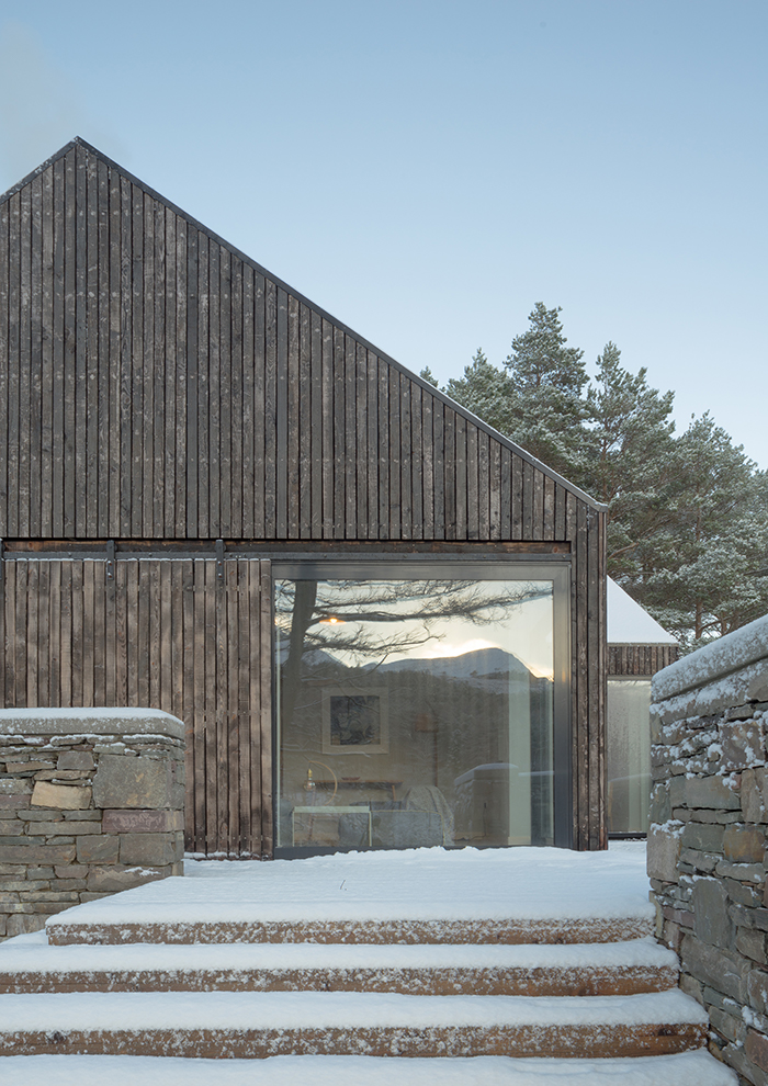 RESIZEDLochside6CRichardFraserjpg