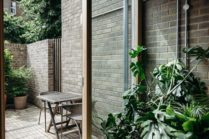 Sideways House4803Mark Anthony Fox WEBIMAGE5jpg