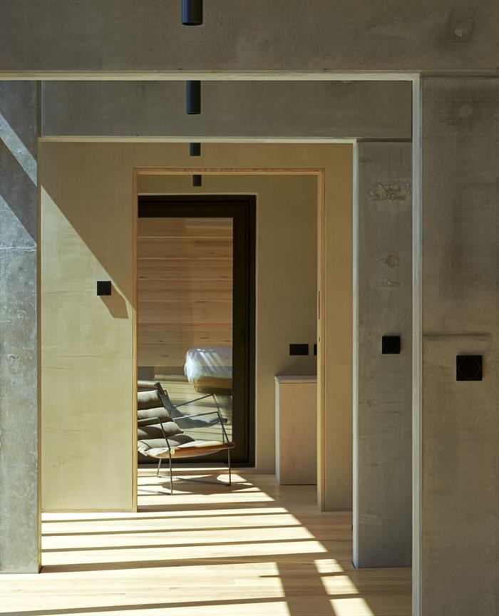 Ashraya607Edmund Sumnerpillarsinteriorjpg