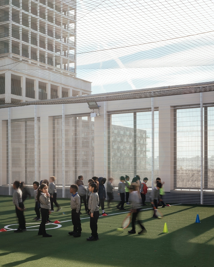 Royal Wharf Primary 700x875childrenastroturfJim Stephensonjpg