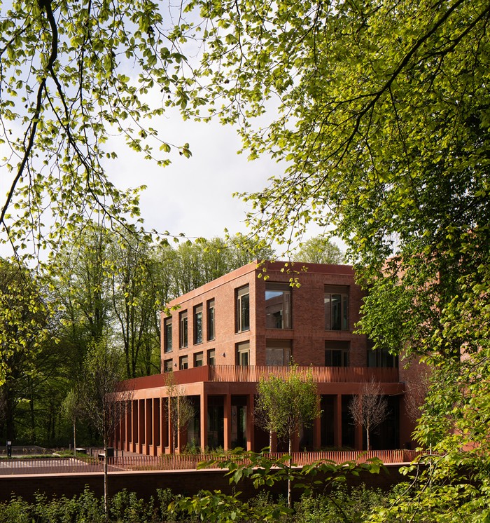 Student Hub Queens Business School BelfastDonal McCannWEBIMAGE4jpg