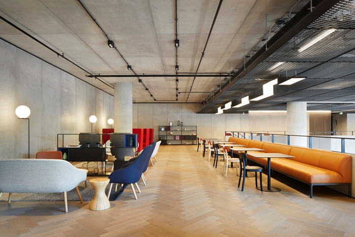 245 Hammersmith Road4677Jack HobhouseIMAGE1jpg
