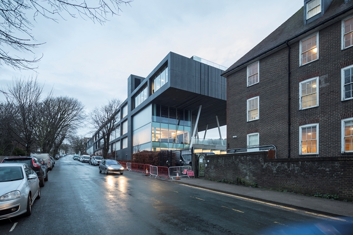 Brighton College S4102Laurian GhinitoiuWEBIMAGE6jpg