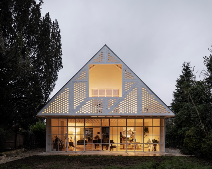Ditton Hill House700x560Johan Dehlinjpg