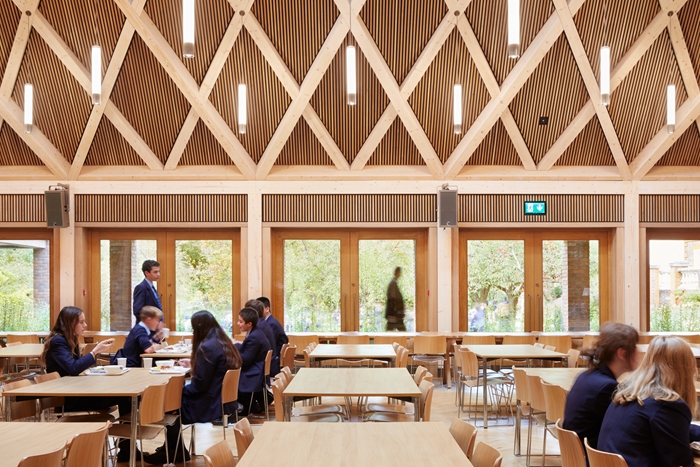 Ibstock Place School700x467studentseatingJack Hobhousejpg
