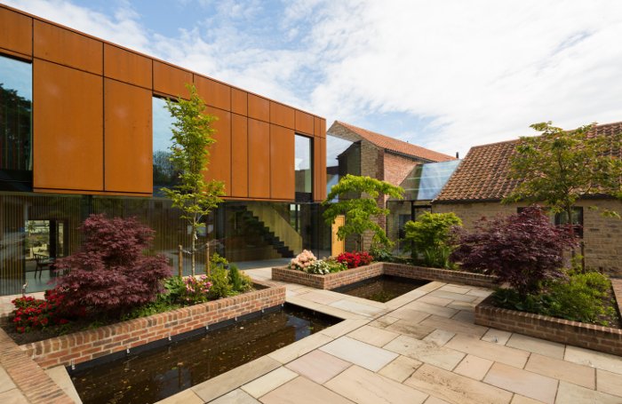 Manor Ridge Barns body 700x 455jpg