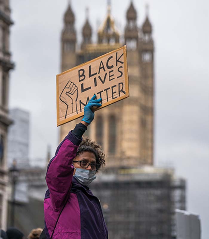 PAR2021London2050700x800jpg