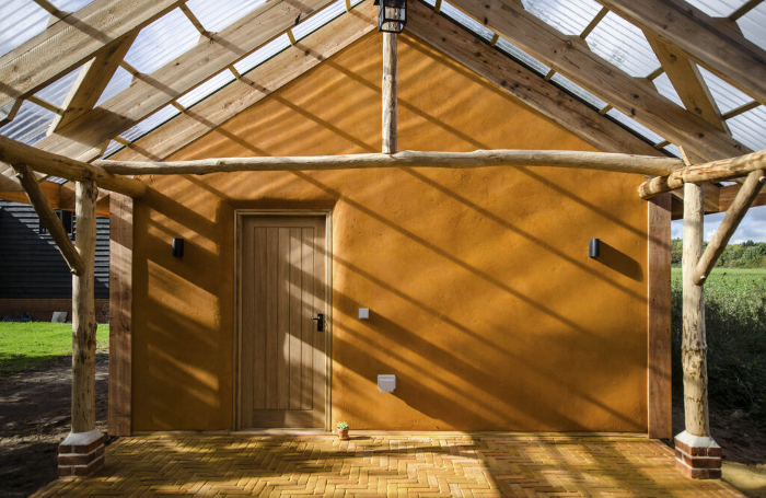 Strawbale Workshops built in Suffolk in 2019 700x455jpg