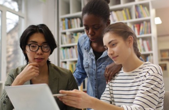 Students image 3jpg