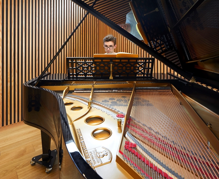 The Clore Music Stud4243Allan CroweWEBIMAGE3jpg