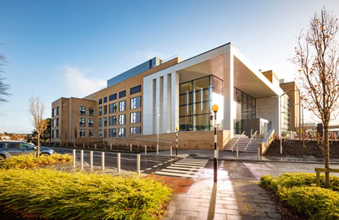 altnagelvinacutehospitalmainexteriorpaullindsay700x455jpg