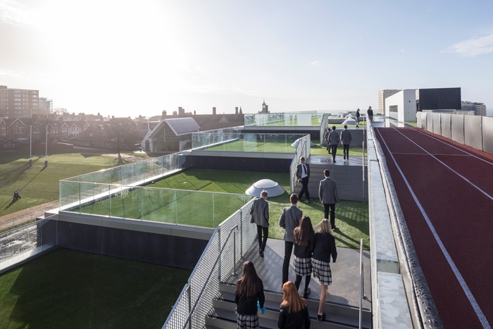 Brighton College S4102Laurian GhinitoiuWEBIMAGE3jpg