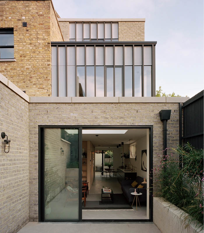CornerHouseRoryGardinerimagethree700x800jpg