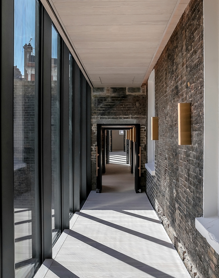 Cromwell Place4831Taran WilkhuIMAGE3jpg