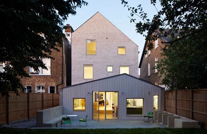 HouseWithinaHouseJackHobhouseimagethree700x455jpg