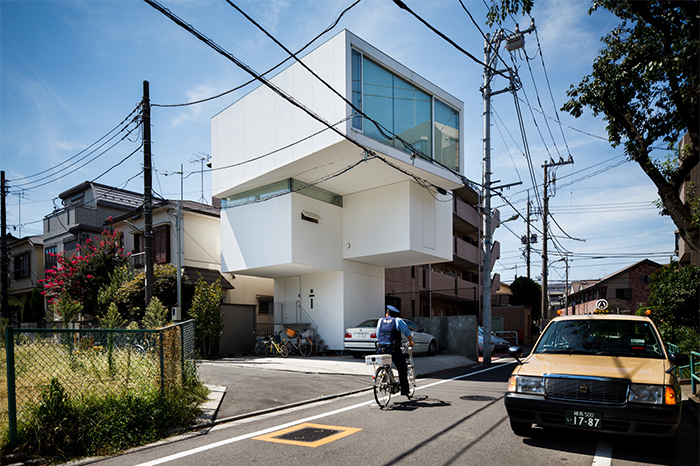 Japan white block house Jeremie Souteyrat 700x466jpg