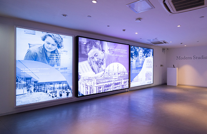 SiaAexhibitioninterior700x455jpg