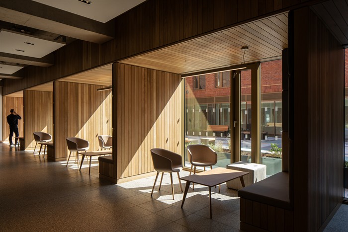 Student Hub Queens Business School BelfastDonal McCannWEBIMAGE2jpg