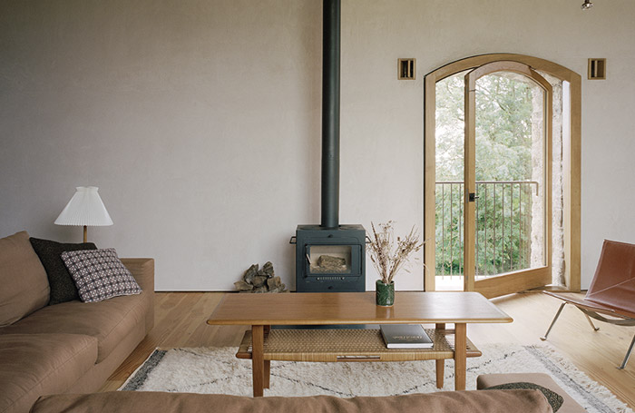 outfarmbodylounge700x455jpg