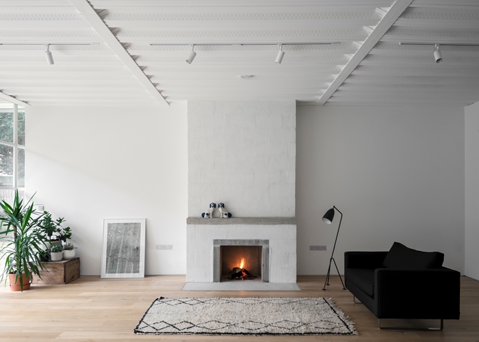 Ditton Hill House700x500fireplaceJohan Dehlinjpg