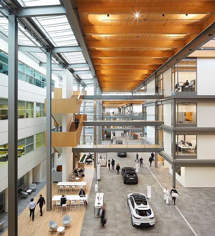 Jaguar Land Rover Ad4016Hufton CrowWEBIMAGE7jpg