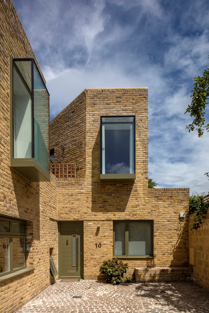 Moray Mews3427Morley von SternbergWEBIMAGE4jpg