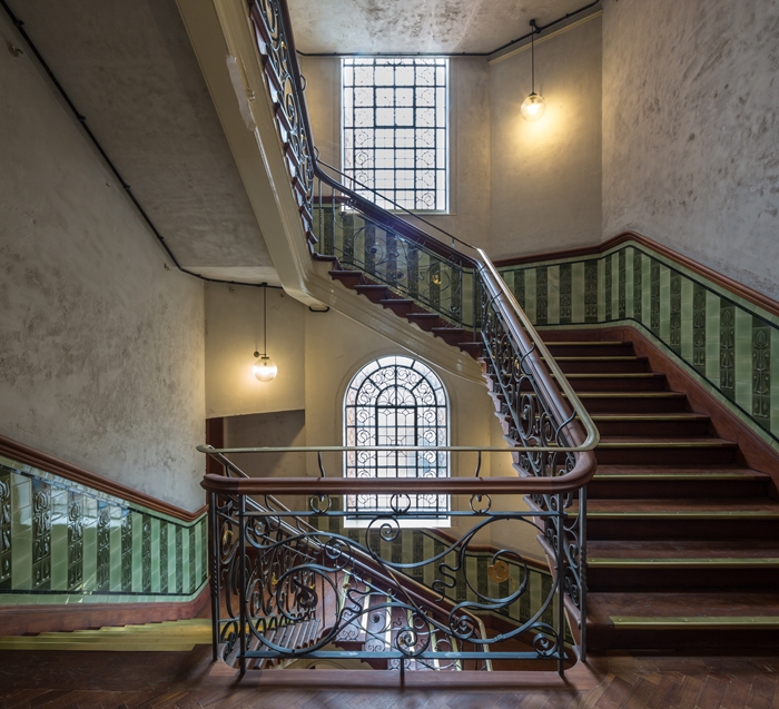 TheDepartmentStore2194JamesJonesWEBIMAGE9jpg