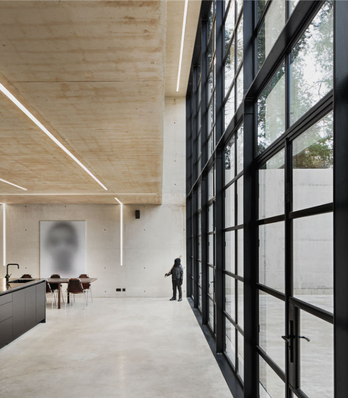 Ghost House inside web picjpg