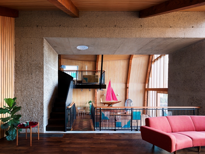 HouseBoat1242RoryGardinerWebImage6jpg