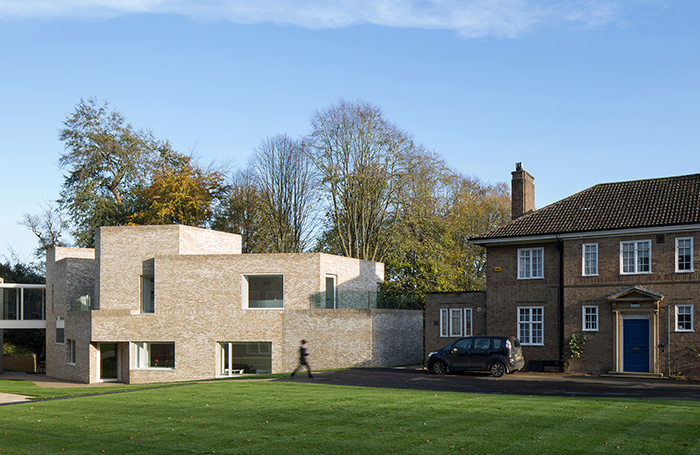 RESIZEDWestHouseStoweSc2790RichardChiversPRESSIMAGE1jpg