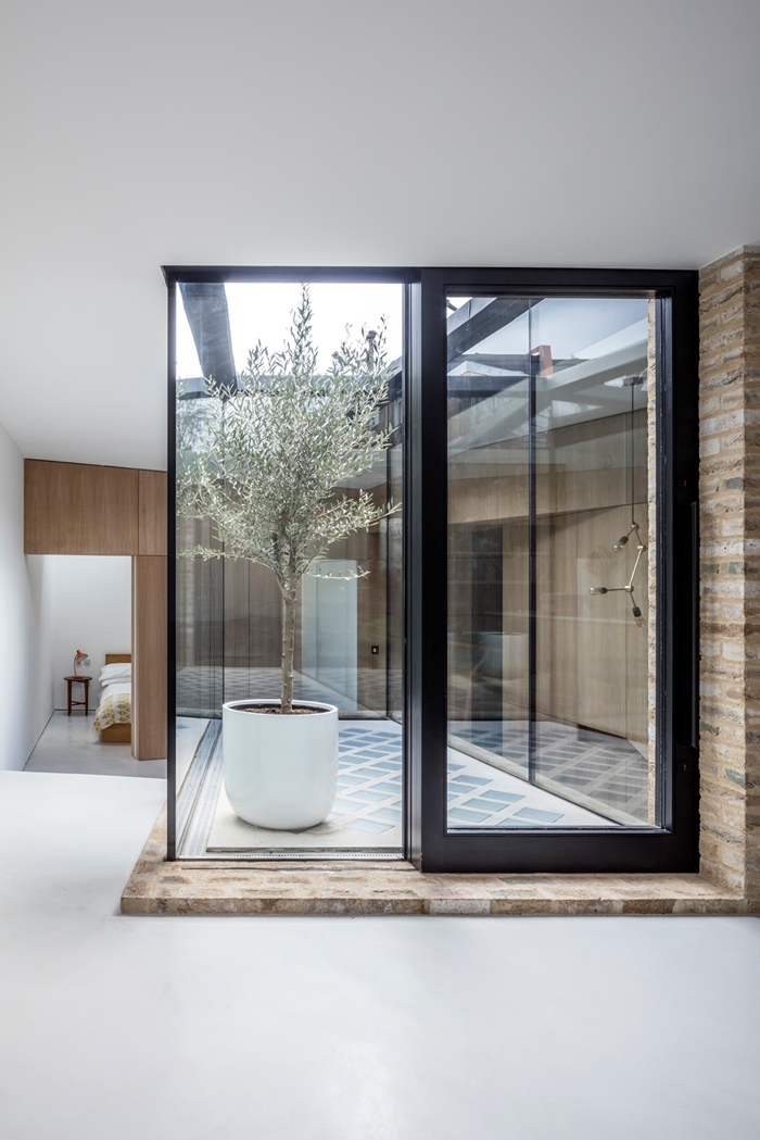 WholeHouse1664MarcusPeelWebImage3jpg