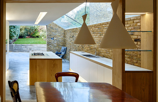 modern side extension by timothy soar