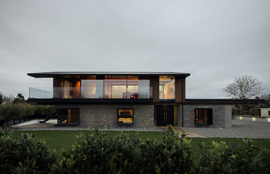 Silver-House-by-David-Schnabel